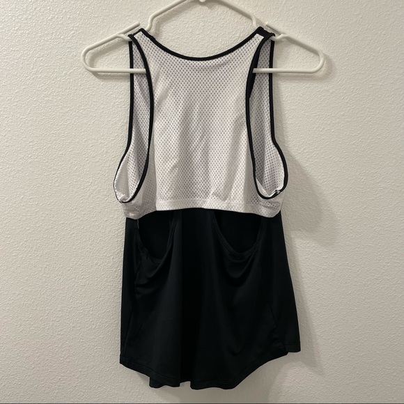 Under Armour athletic tank top black small - Picture 4 of 4